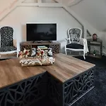 Bed & Breakfast La Petite 3*