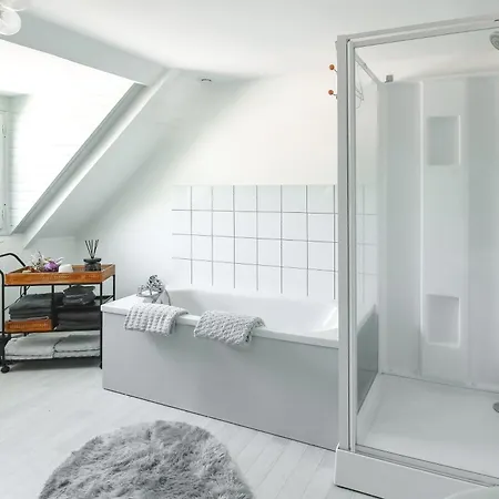 Bed & Breakfast La Petite 3*